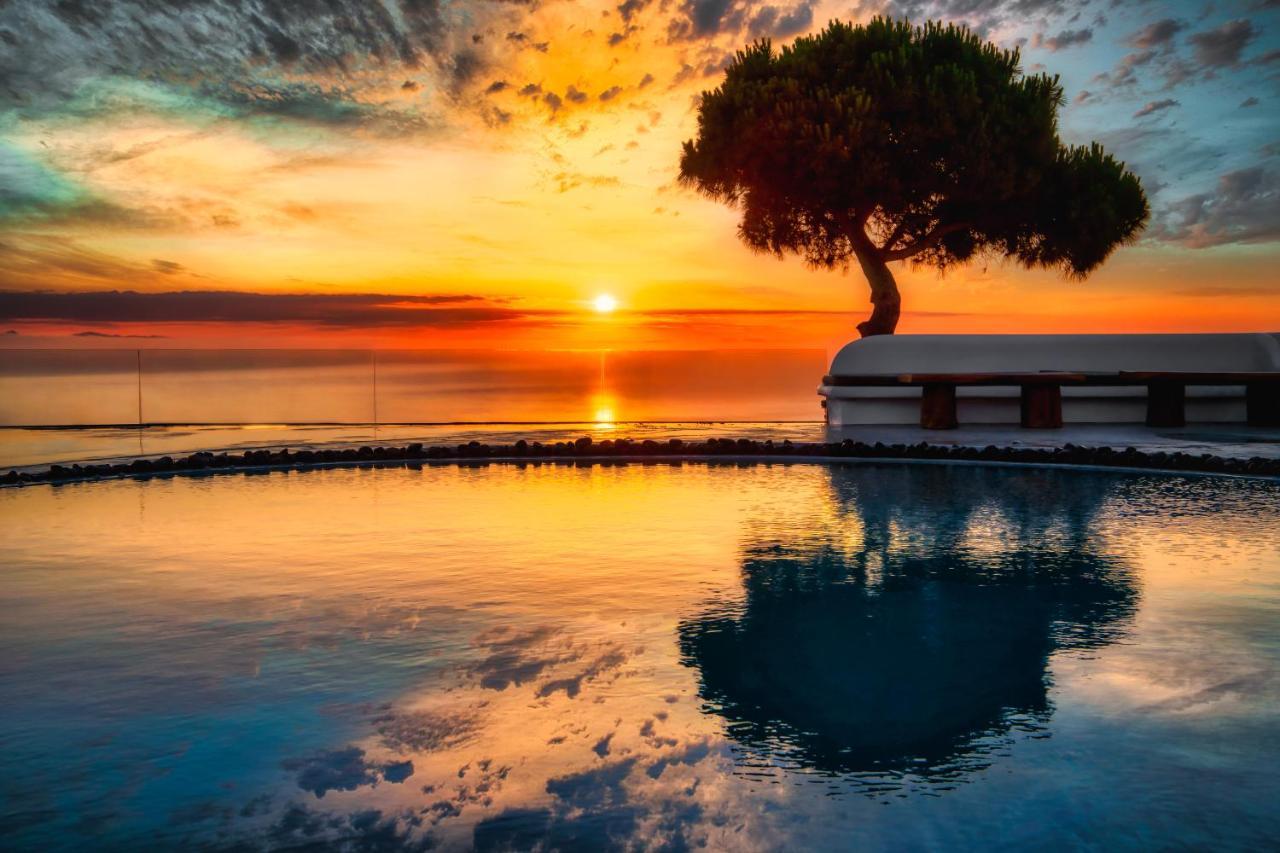 San Marino Suites By Calm Collection Fira  Esterno foto